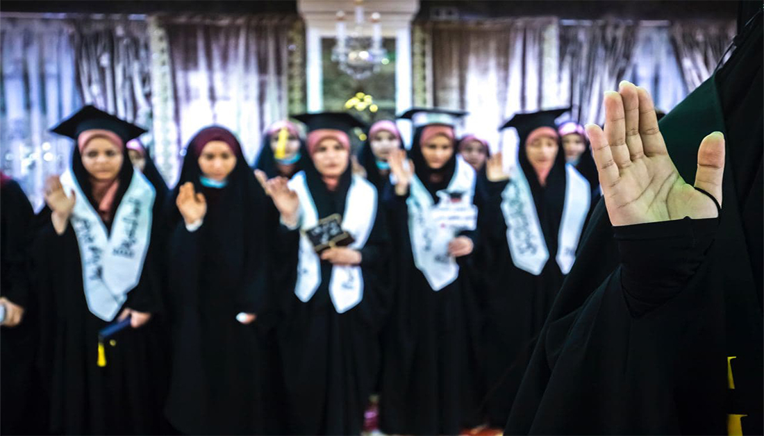 عشرون طالبة في ضيافة الحرم الحسيني لتأدية القسم